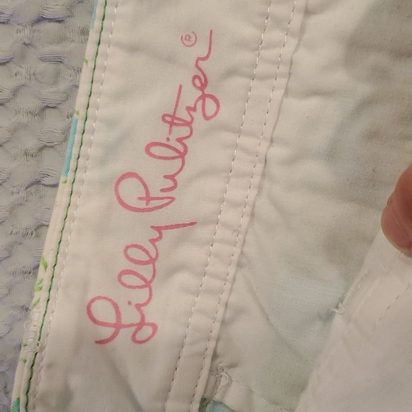 Lilly Pulitzer Lion Callahan short 0 (40) - Picture 4 of 4